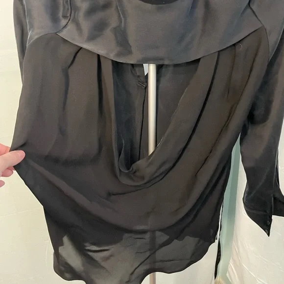 Alice + Olivia AIR black blouse size 4 - Picture 9 of 10